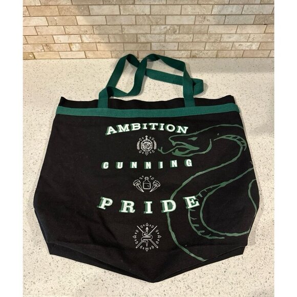 Universal‎ Studios Wizarding World of Harry Potter Slytherin zip Tote Bag - Picture 1 of 3